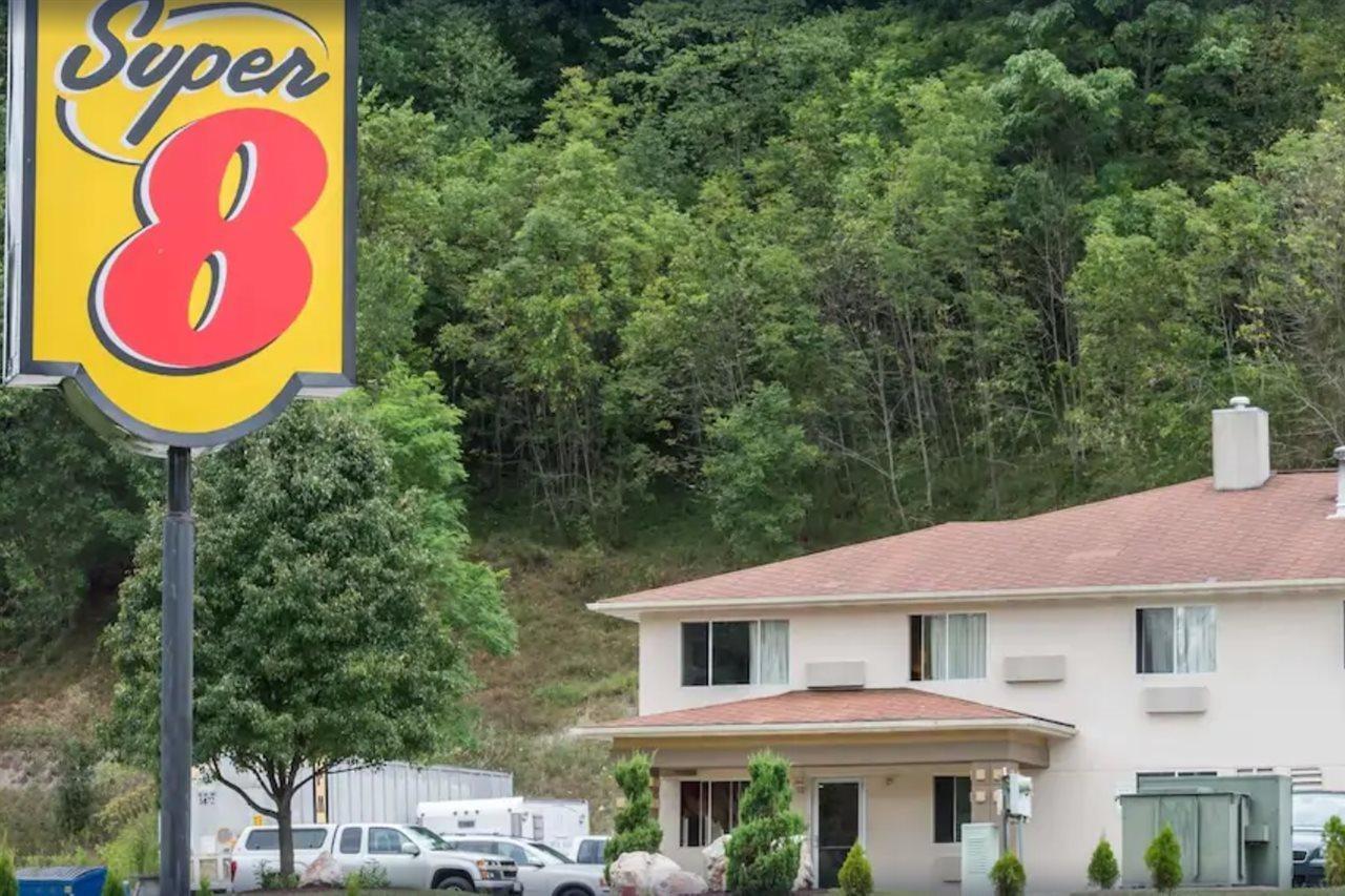 匹兹堡/门罗维尔速8酒店 蒙罗维尔 外观 照片